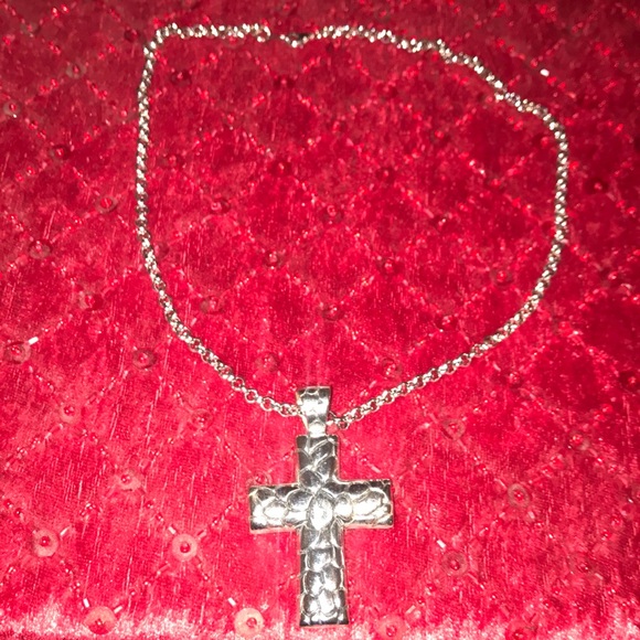 Cross with chain - Picture 2 of 4